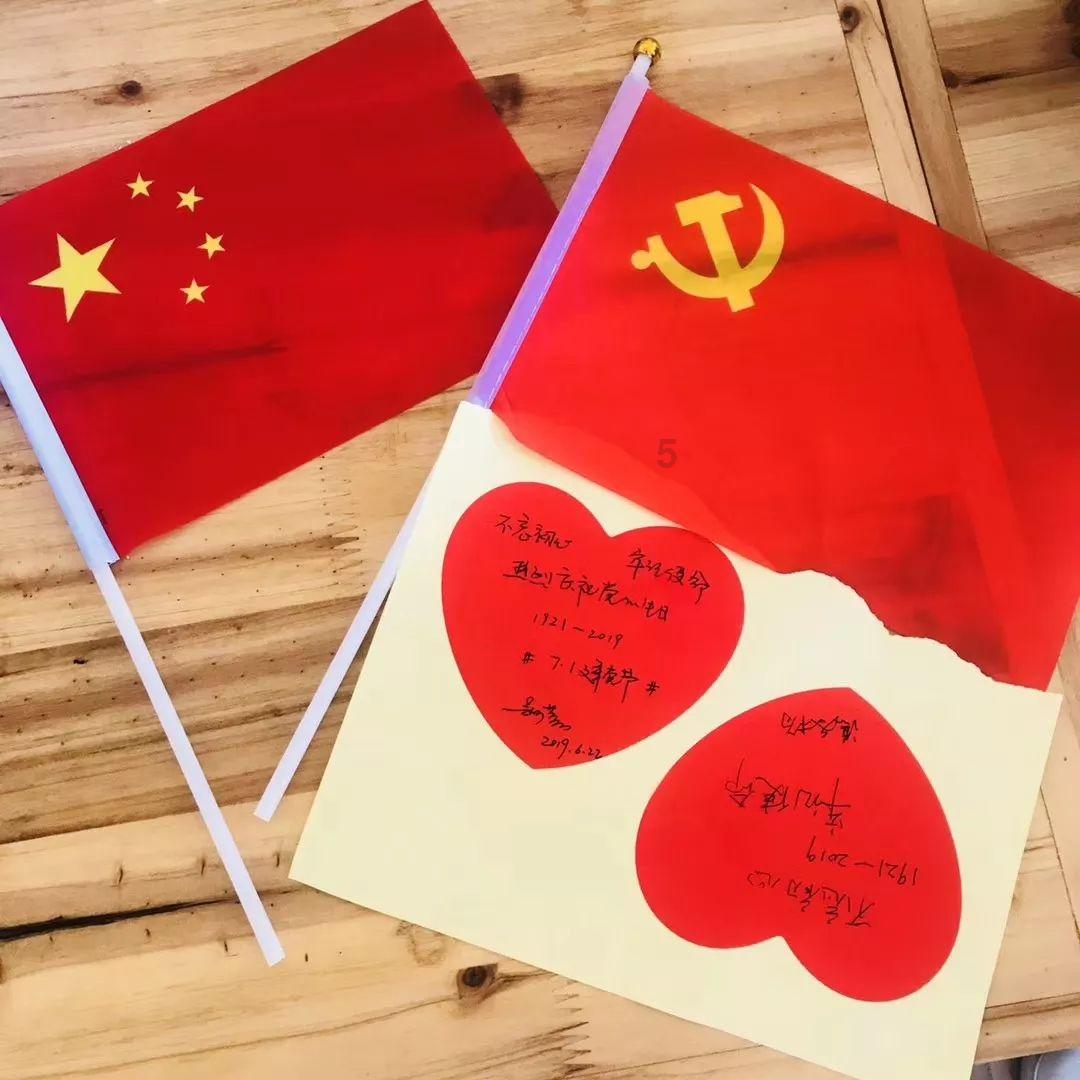 探索女生带什么样的表会显得很高级呢?世界,发现红迪网平台上的无限乐趣!